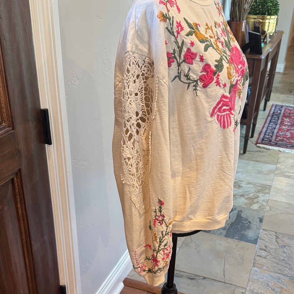 Anthropologie Floral Embroidered Cream Top - Picture 3 of 7